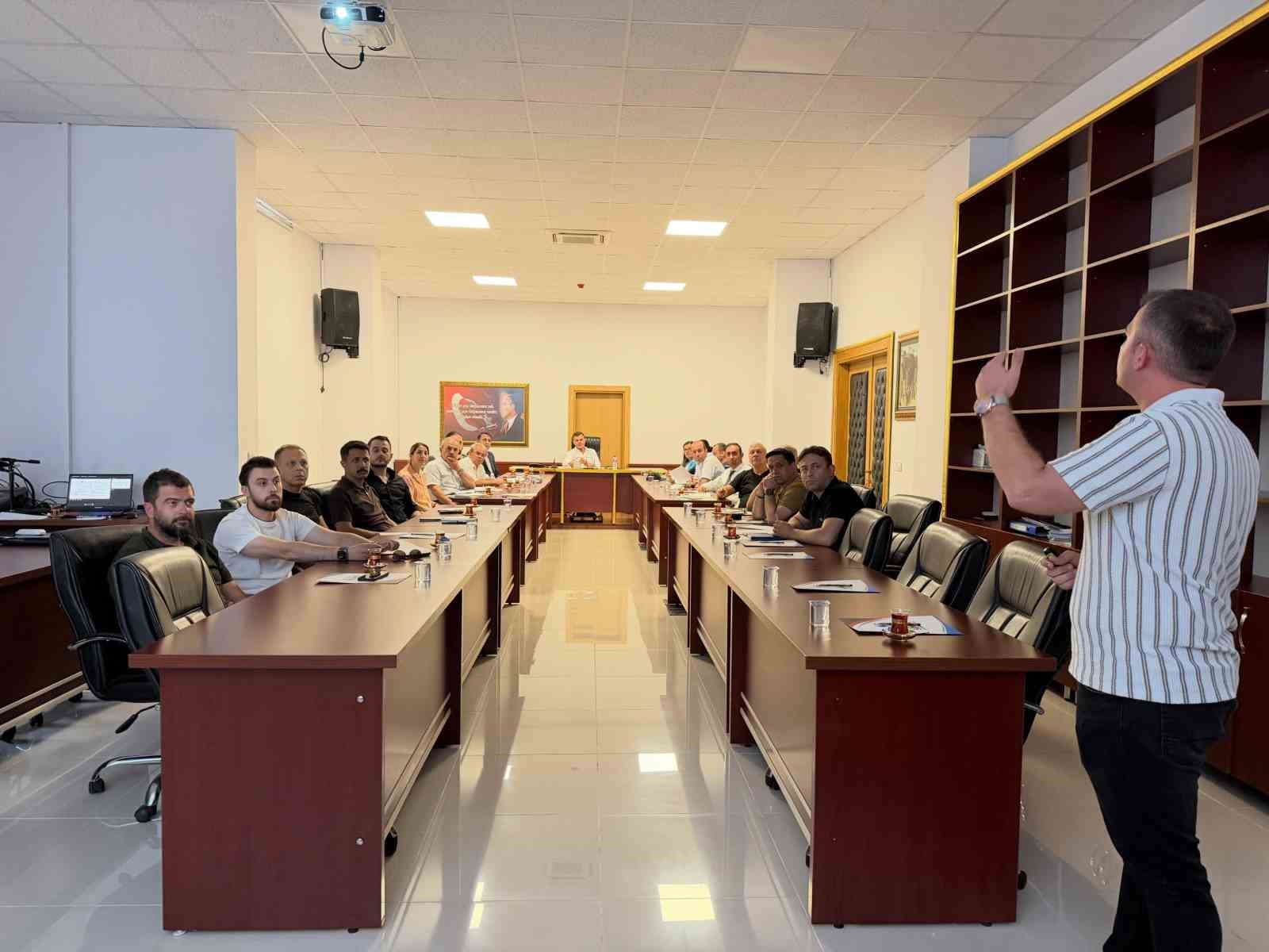 Simav’da Yeşilay Yamaç Paraşütü Mesafe Türkiye Şampiyonası hazırlık toplantısı gerçekleştirildi