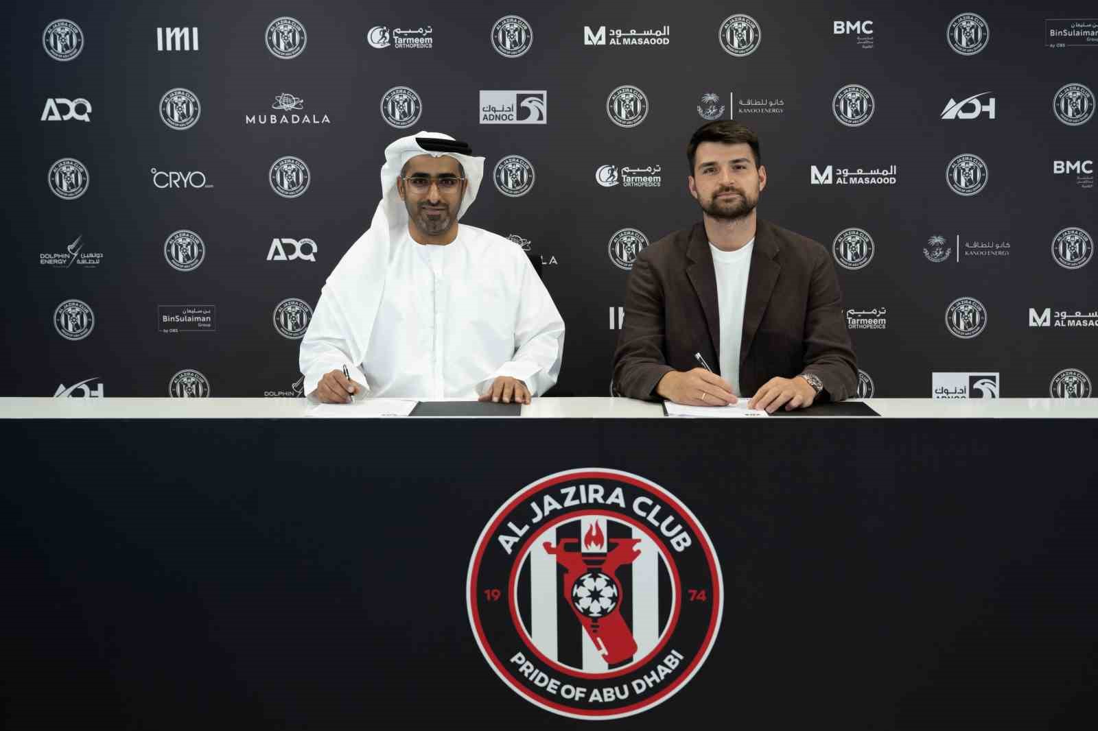 Ersin Destanoğlu, Al Jazira ile s&ouml;zleşme imzaladı