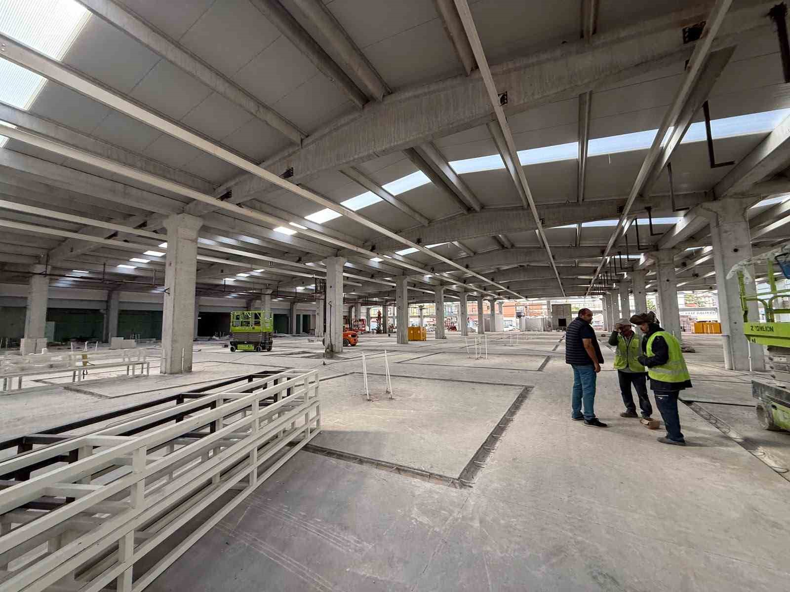 Eskişehir Kurtuluş Kapalı Pazar Yeri&rsquo;nde fiziki ger&ccedil;ekleşme y&uuml;zde 75&rsquo;e ulaştı