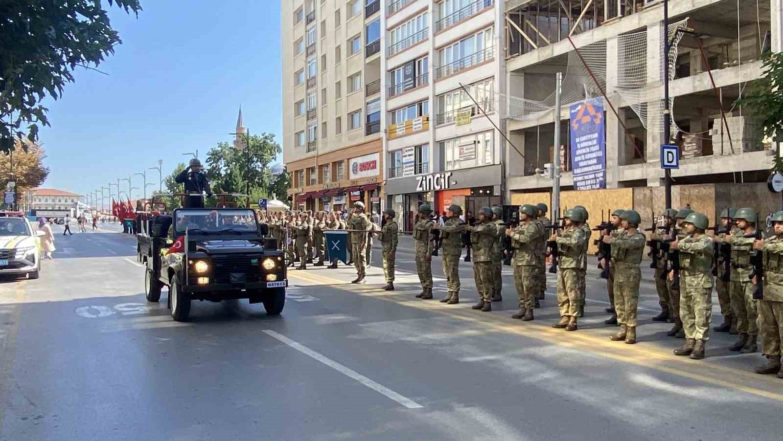 Zafer provası gerçeğini aratmadı