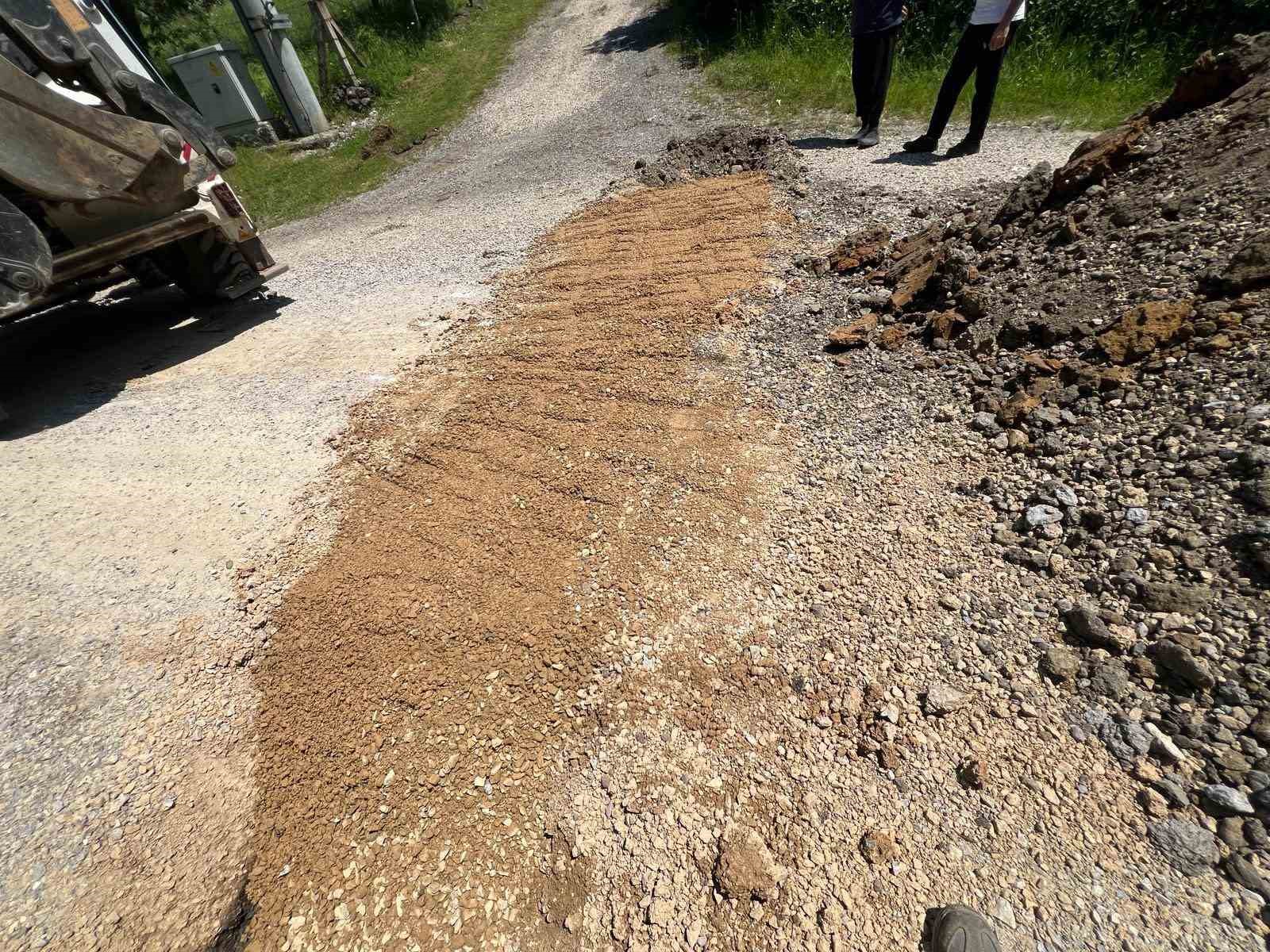 Kaynaşlı&rsquo;da Sazk&ouml;y&rsquo;&uuml;n yağmur suyu ve drenaj altyapısı g&uuml;&ccedil;lendirildi