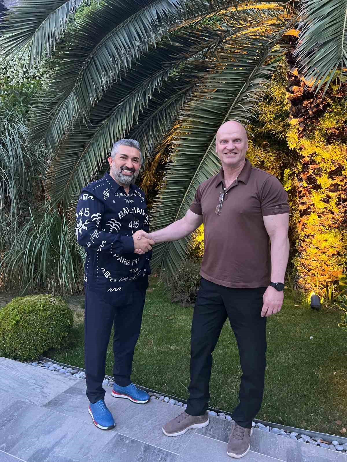 ARCA &Ccedil;orum FK, Arsenal&rsquo;in eski scoutu J&uuml;rgen Kost ile bir araya geldi