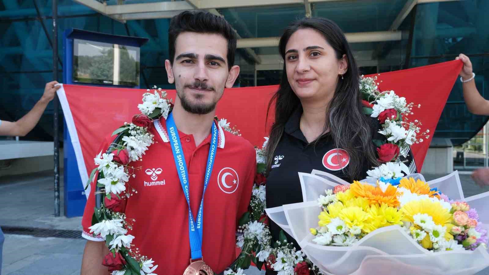 Avrupa üçüncüsü Afal Erzincan’da coşkuyla karşılandı