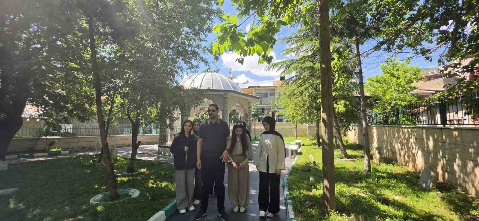 Muşlu öğrenciler tarihi mekanları yerinde inceledi