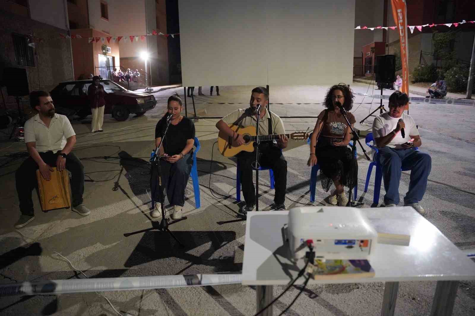 Kahta Belediyesi’nden çocuklara unutulmaz sinema gecesi