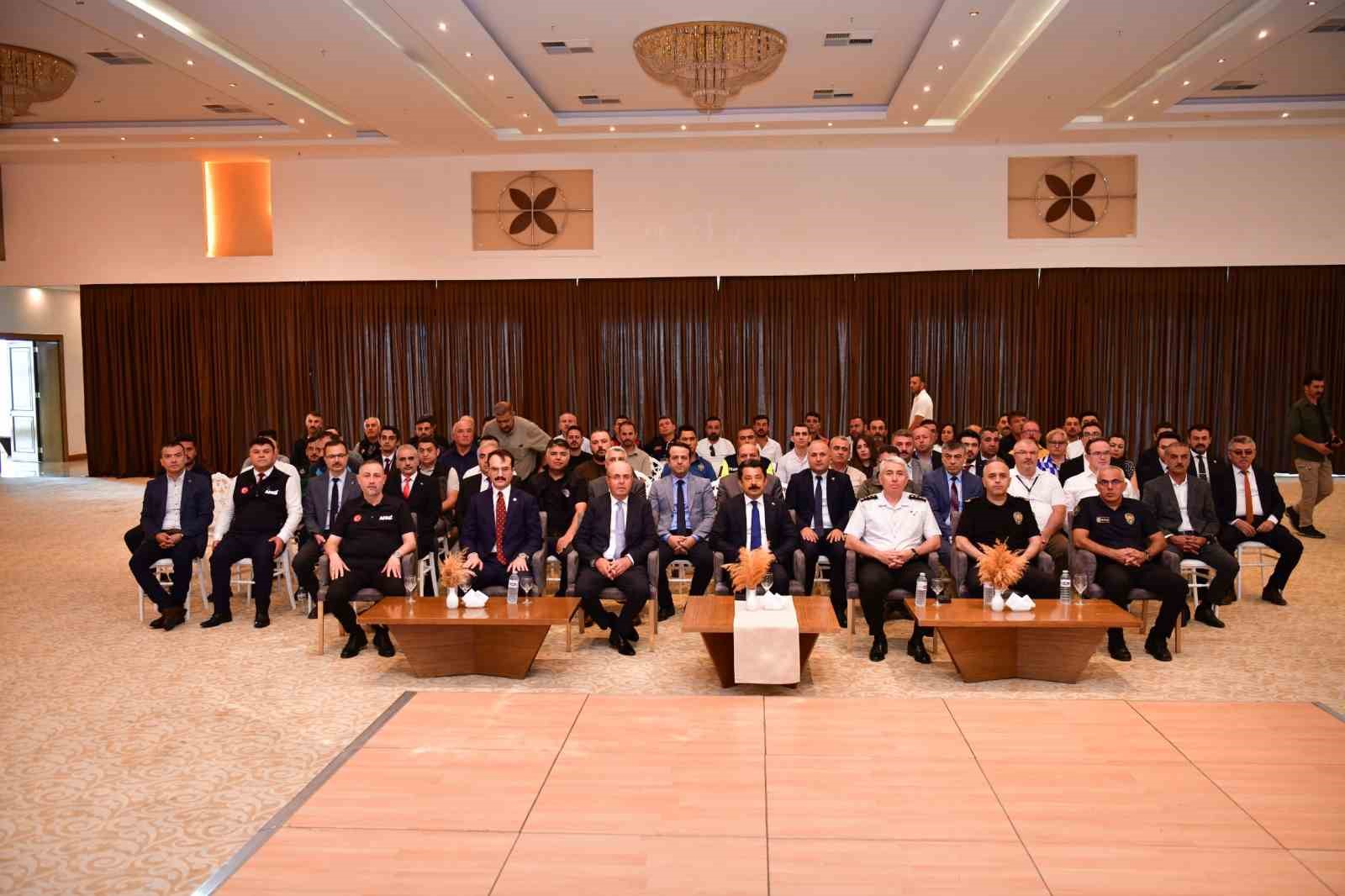 Kırşehir&rsquo;in 2027 - 2031 Afet Risk Azaltma Planı i&ccedil;in &ccedil;alıştay d&uuml;zenlendi