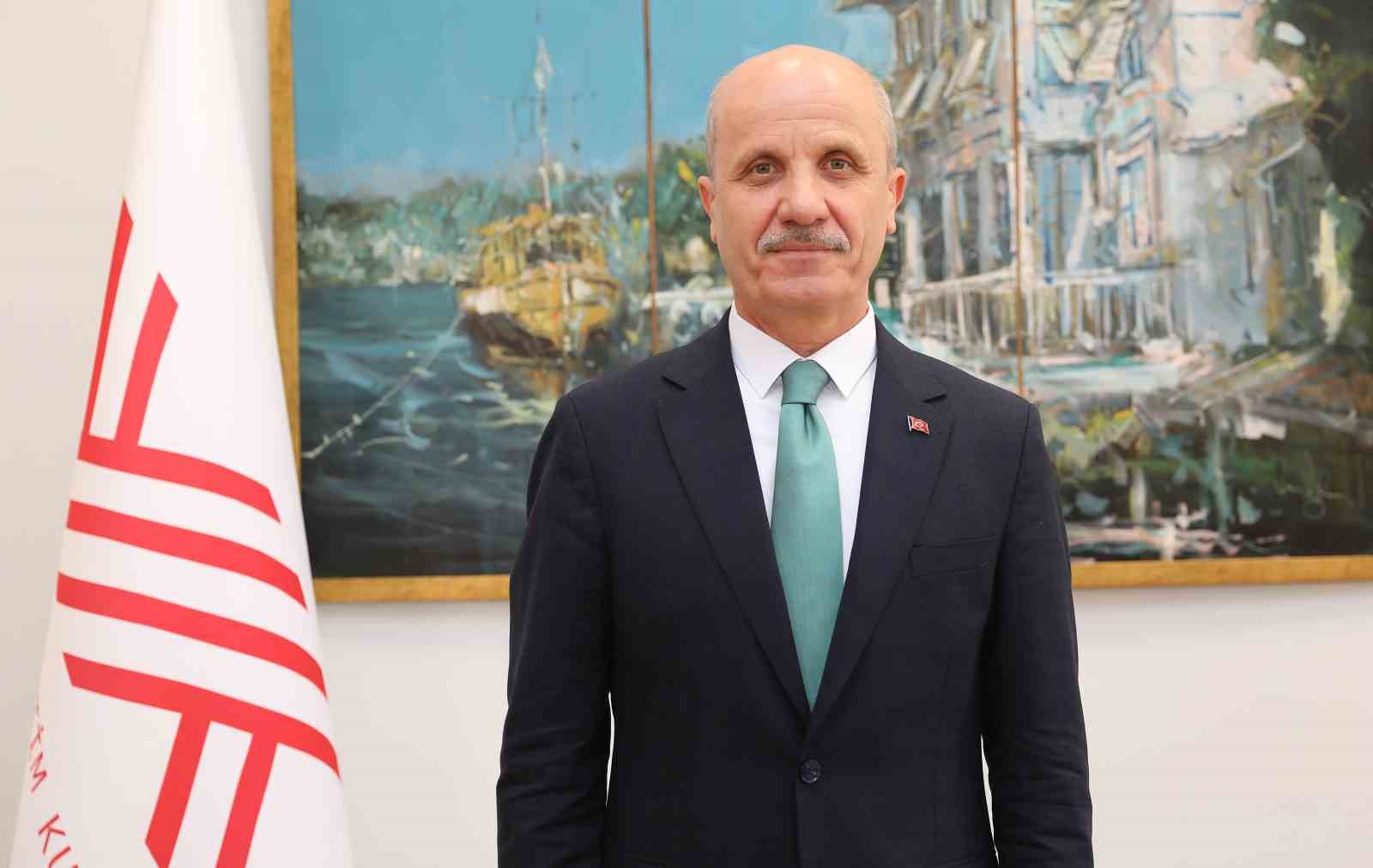 Y&Ouml;K Başkanı &Ouml;zvar: "Devlet &uuml;niversitelerimizde y&uuml;zde 99,52&rsquo;ye ulaşan doluluk oranı, g&uuml;venin ve umudun &ccedil;ok a&ccedil;ık bir g&ouml;stergesidir"