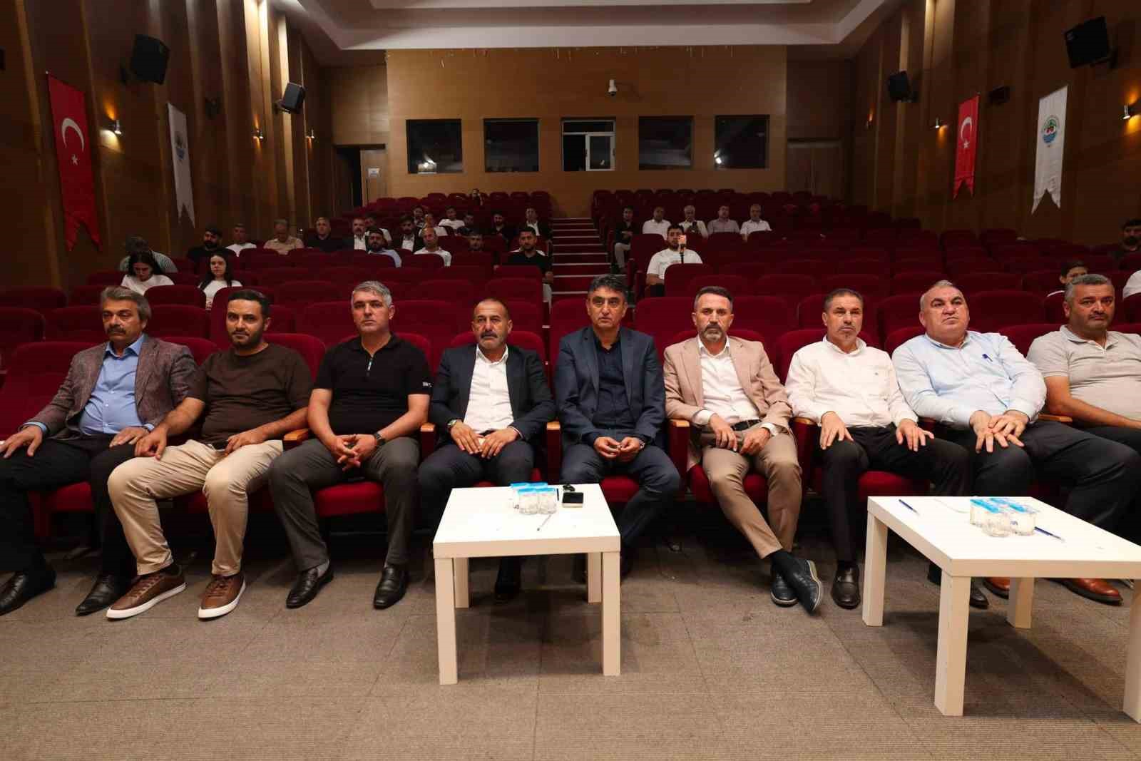 Dilovası meclisinde yatırımlar masaya yatırıldı