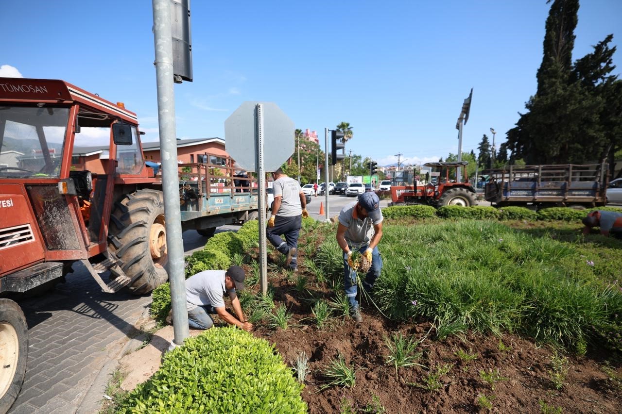 Marmaris’te bayram öncesi yoğun mesai