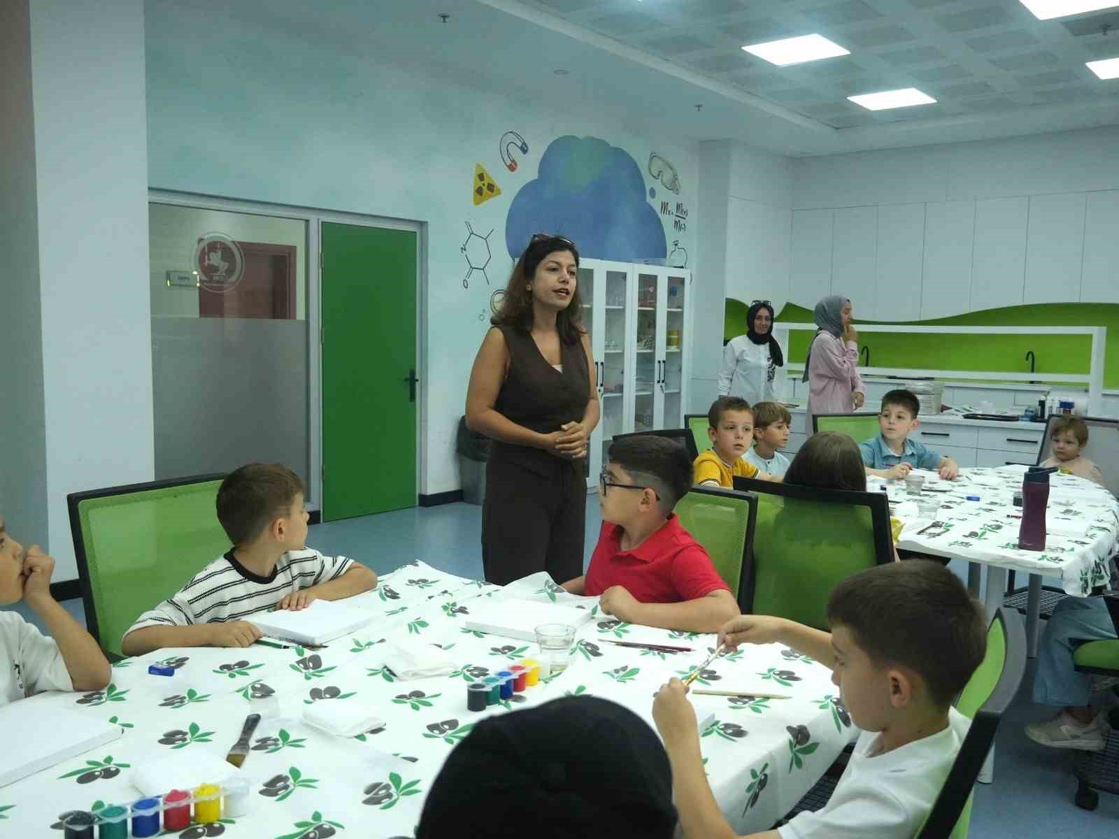 Yeşil gelecek atölyesinde çocuklara çevre bilinci