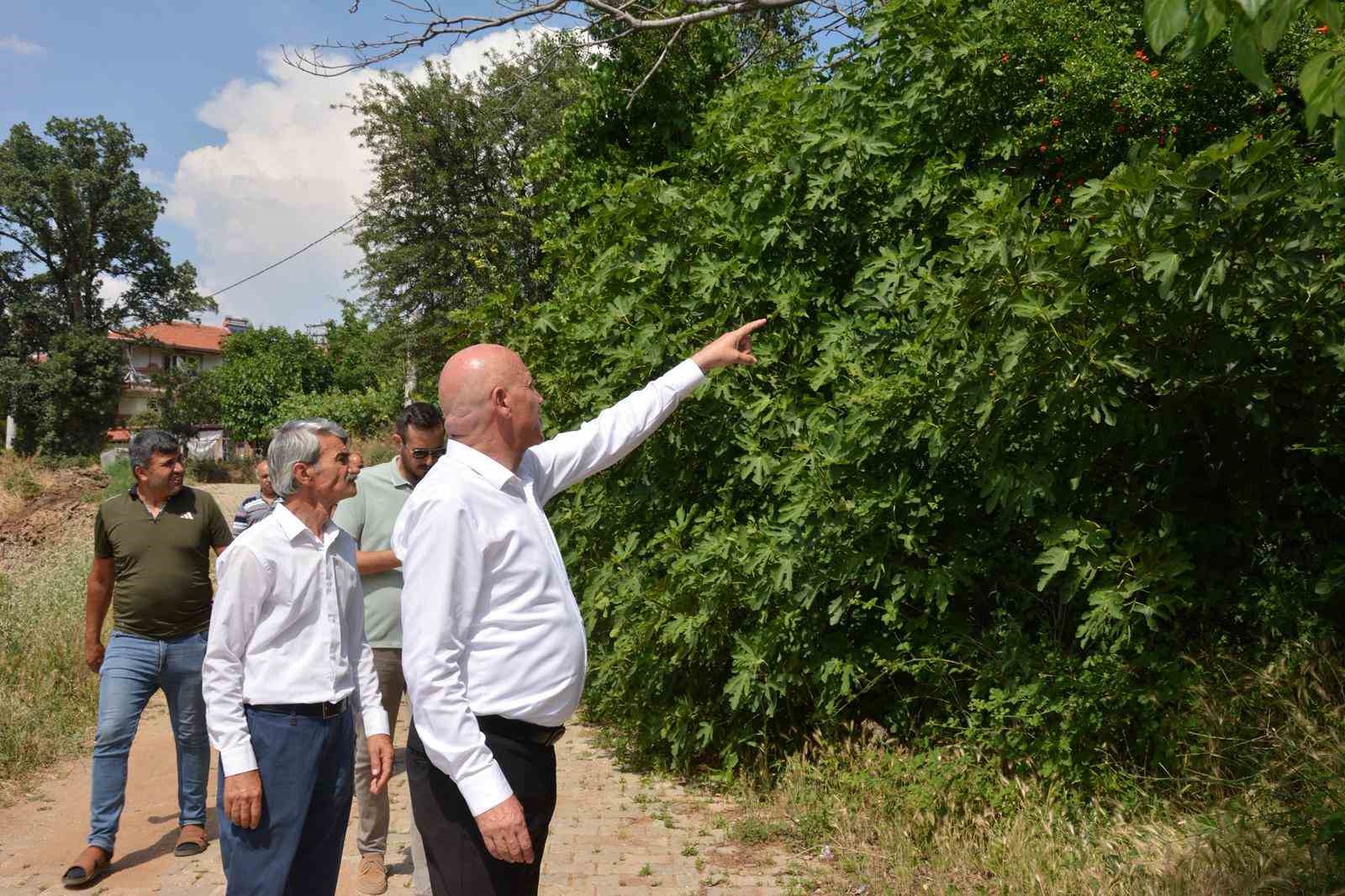 Başkan Kumral mahallelerde s&uuml;ren &ccedil;alışmaları yerinde inceledi