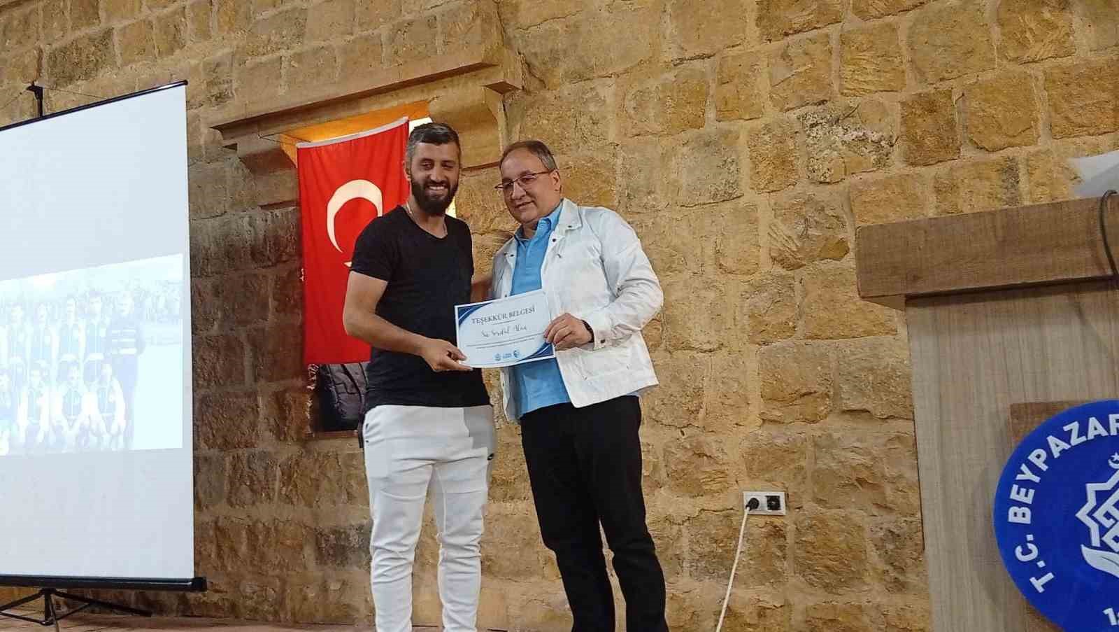 Beypazarı Belediye Spor&rsquo;un 72. yılında efsaneler bir araya geldi