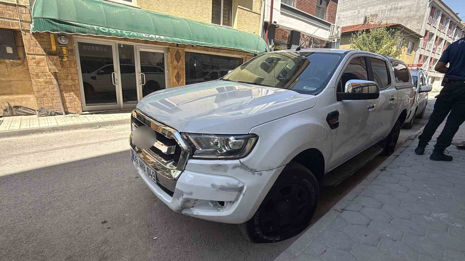 Erkek arkadaşının ayrılığını kabullenemedi, aracının lastiklerini kesti