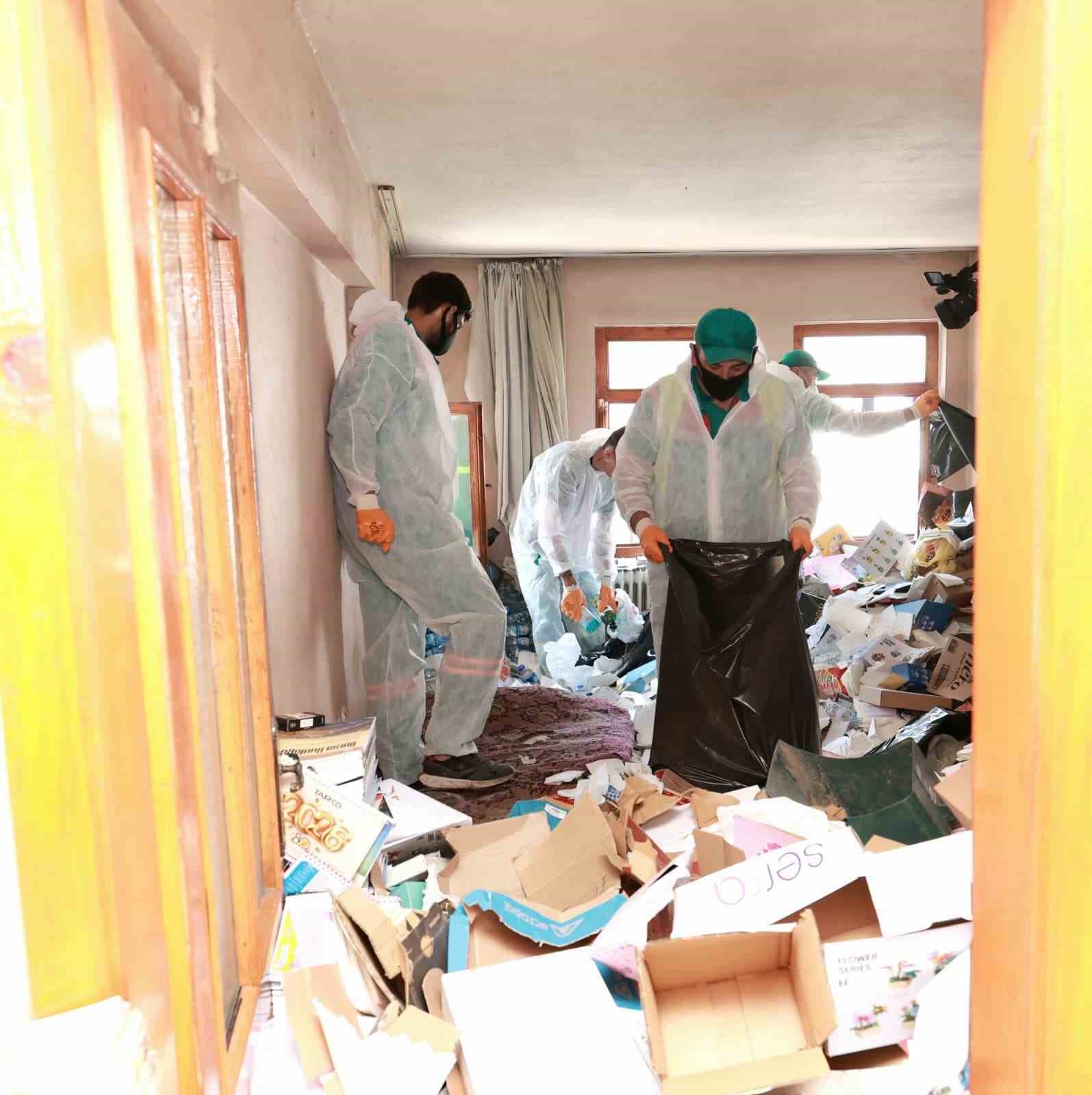 Osmangazi’de çöp ev sorununa anında müdahale