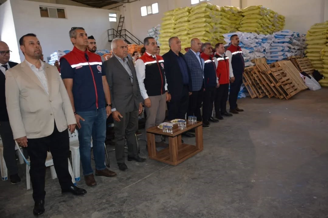 Aydın’da 9 bin kilonun üzerinde ayçiçeği tohumu üreticiye dağıtıldı