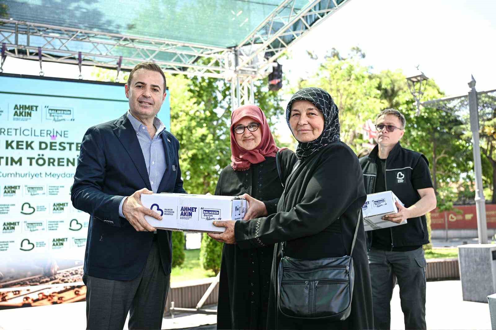 B&uuml;y&uuml;kşehirden arıcılara y&uuml;zde 100 Hibeli Fondan kek desteği