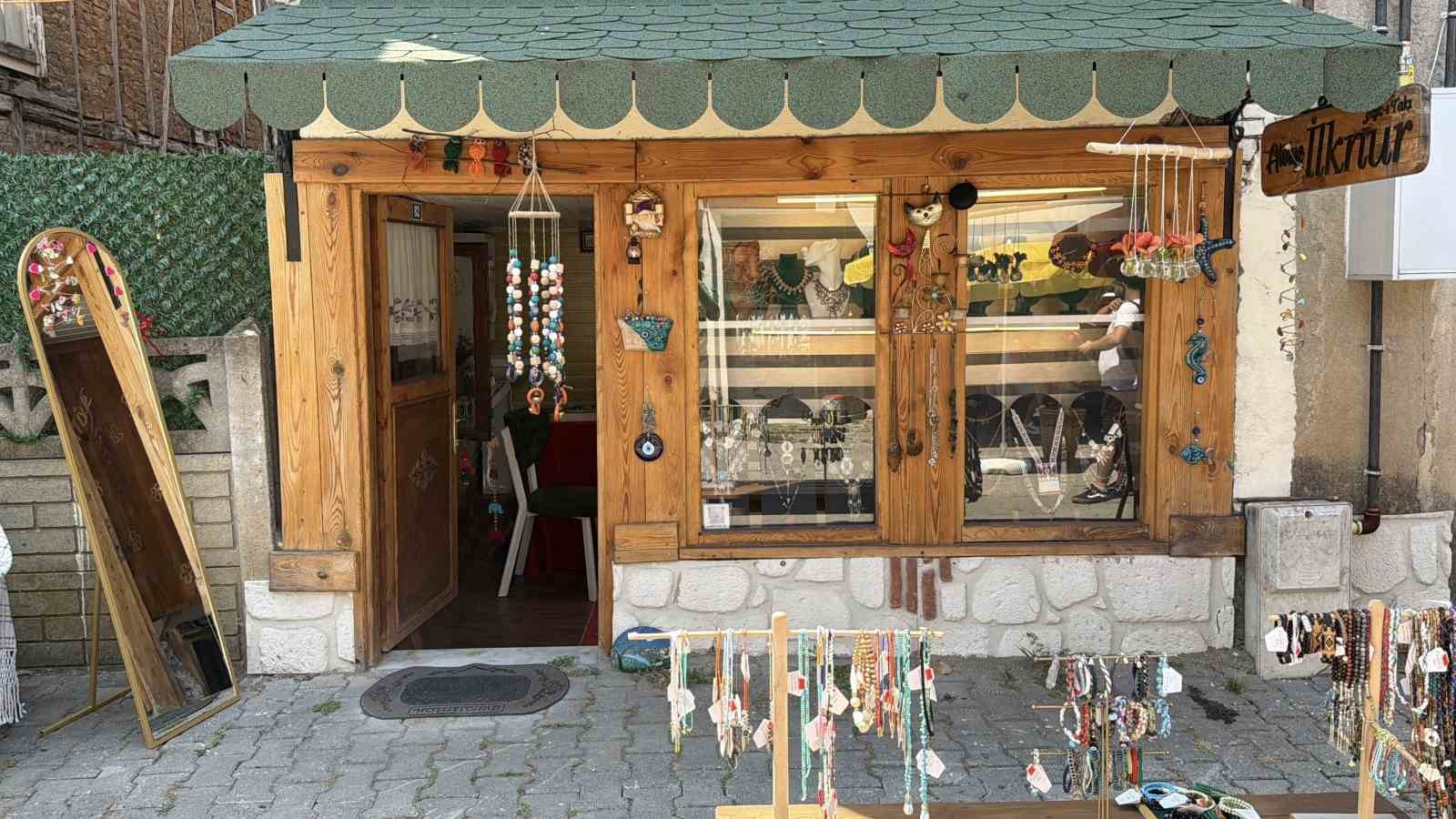 Hobisi mesleği oldu kendi atölyesini açtı