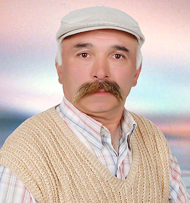 G&uuml;m&uuml;şhane&rsquo;de otomobil u&ccedil;uruma yuvarlandı: 1 &ouml;l&uuml;, 2 yaralı