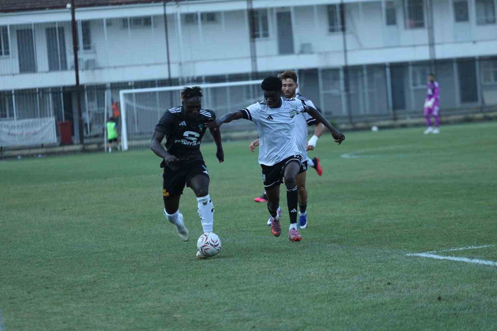Hazırlık maçı: Kocaelispor: 1 - Zed FC: 1