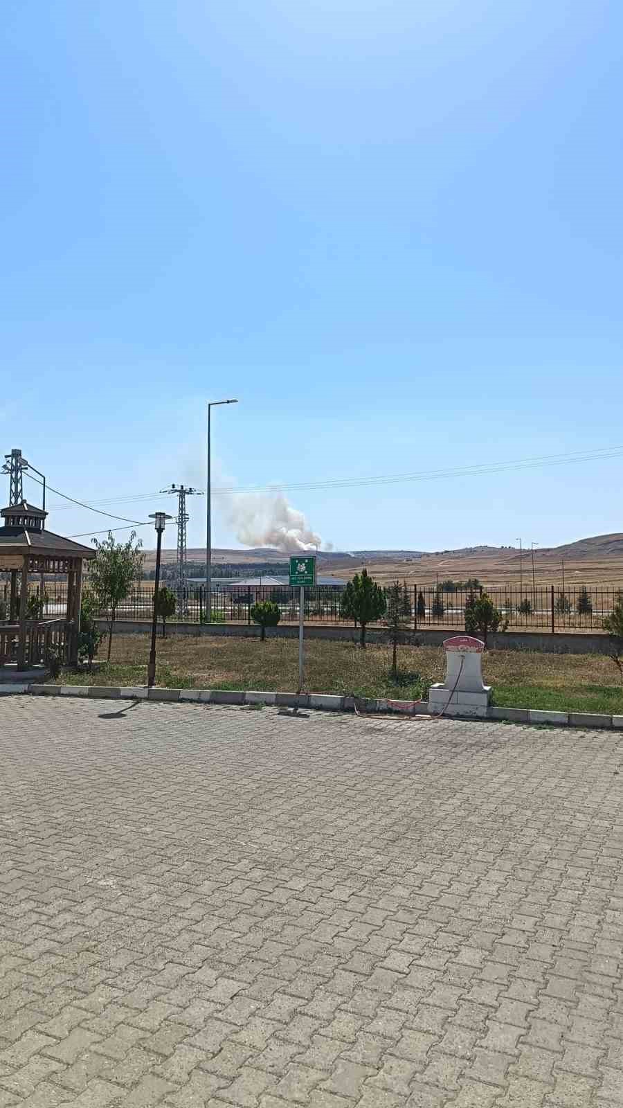 Saraykent’te 150 dönüm arazi yandı