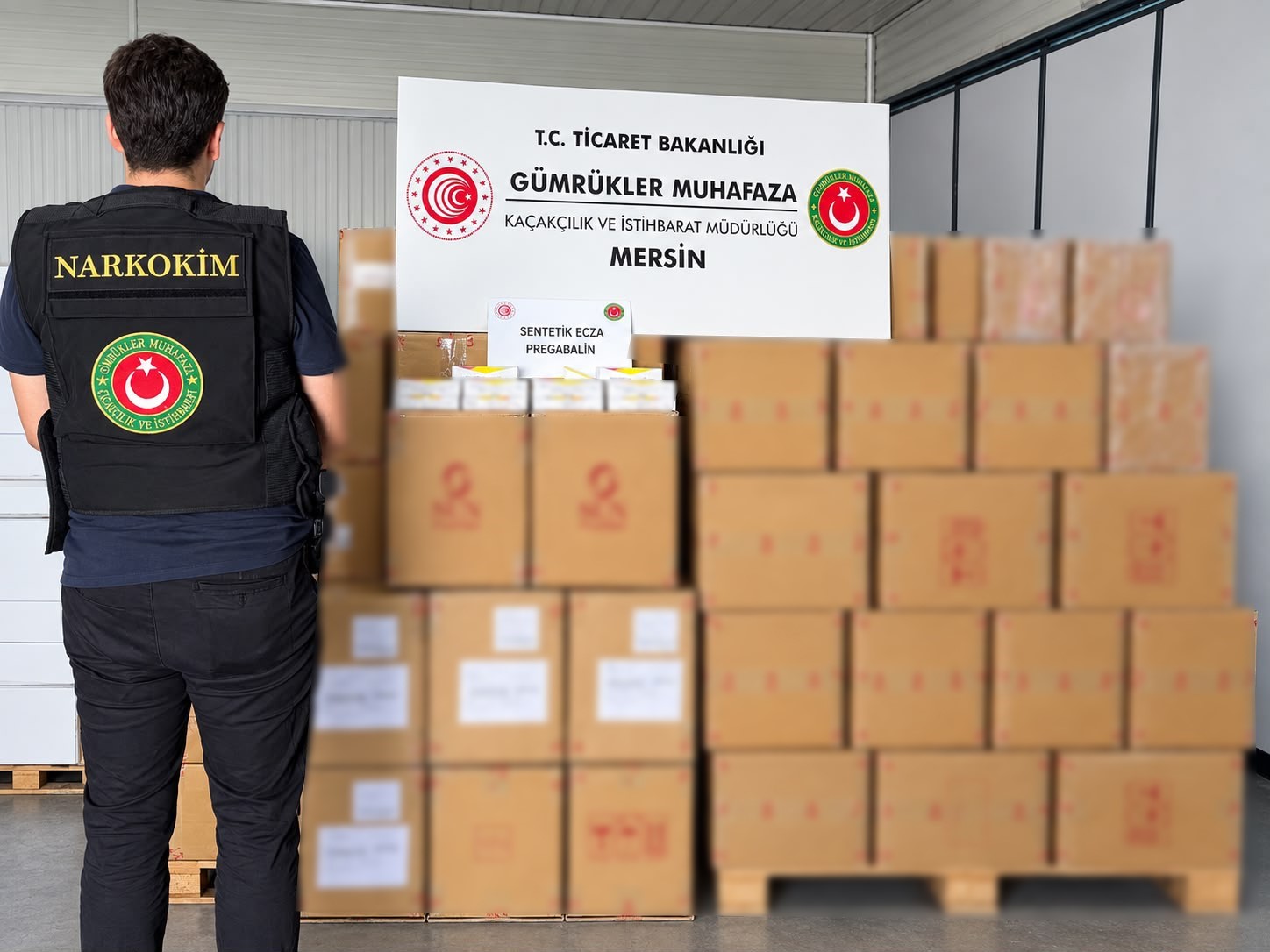 Mersin’de gerçekleştirilen operasyonlarda 1 ton 716 kilogram pregabalin ele geçirildi