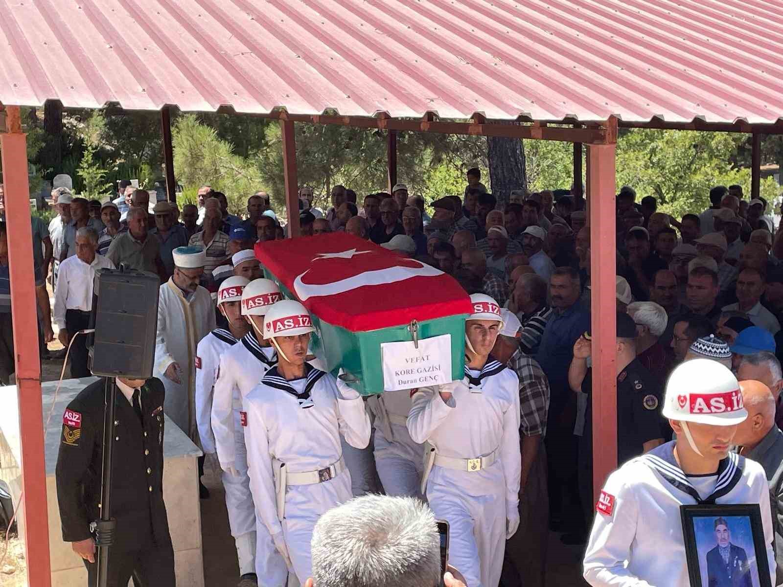 Kore Gazisi askeri törenle son yolculuğuna uğurlandı