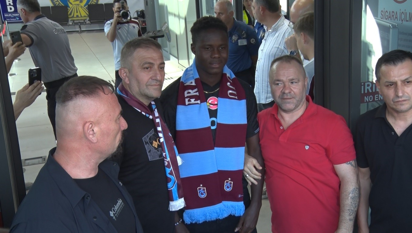 Trabzonspor’un yeni transferi Franculino Dju, Trabzon’a geldi