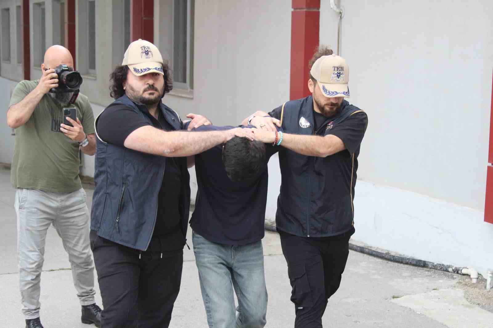 Adana&rsquo;da DEAŞ&rsquo;ın uyuyan h&uuml;cresine operasyon: 16 kişi yakalandı