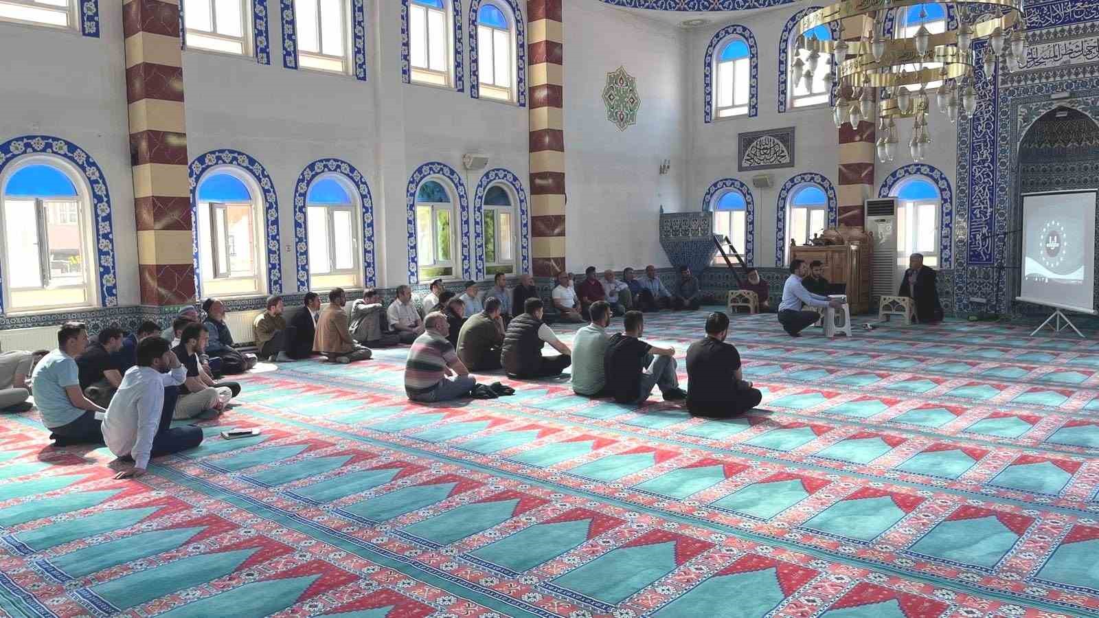 Altıntaş&rsquo;ta Kur&rsquo;an kurslarında g&ouml;rev alacak personele hizmet i&ccedil;i eğitim