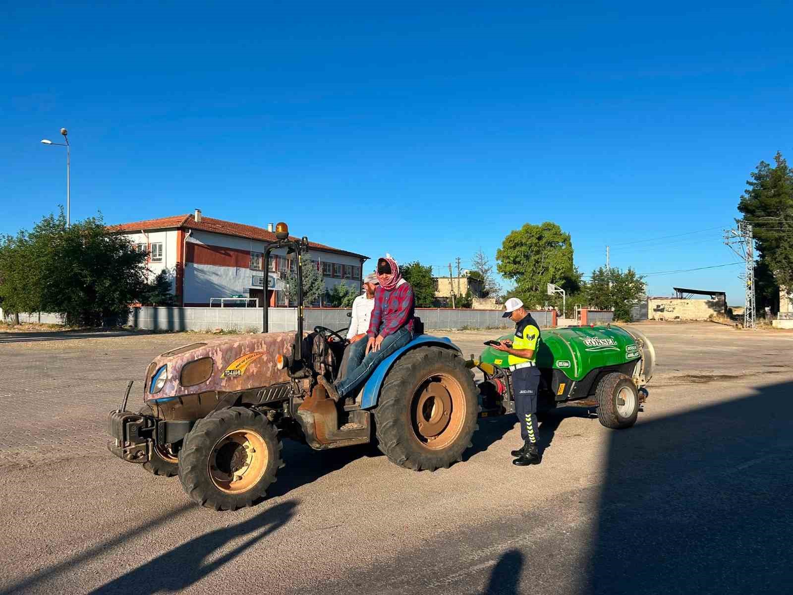 Tarım sezonunun başlamasıyla traktörler denetlendi