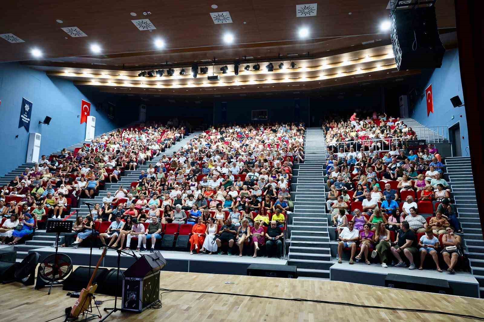 Aydın Büyükşehir Belediyesi’nden Didim’de yaz konseri