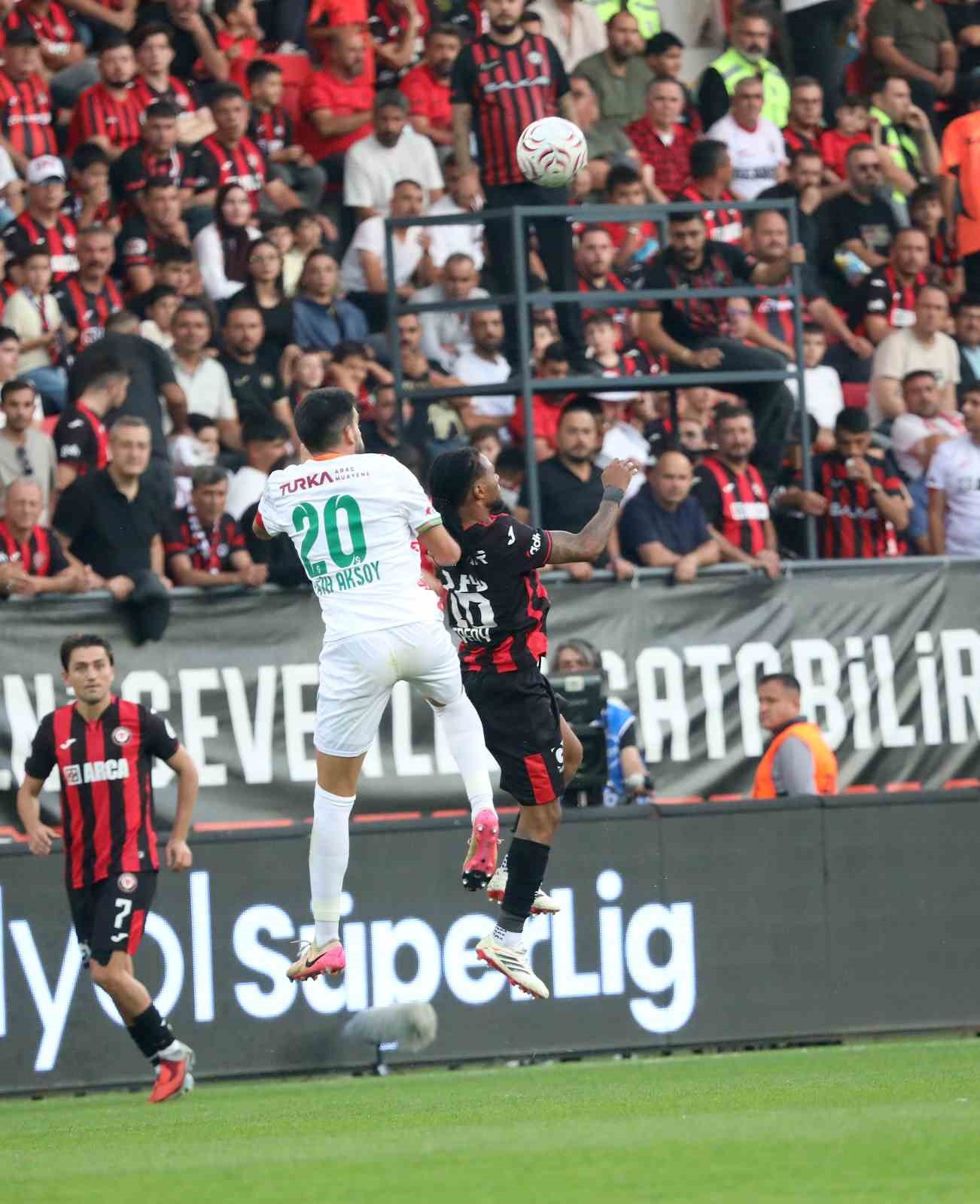 Trendyol S&uuml;per Lig: &Ccedil;orum FK: 1 - Corendon Alanyaspor: 2 (Ma&ccedil; sonucu)