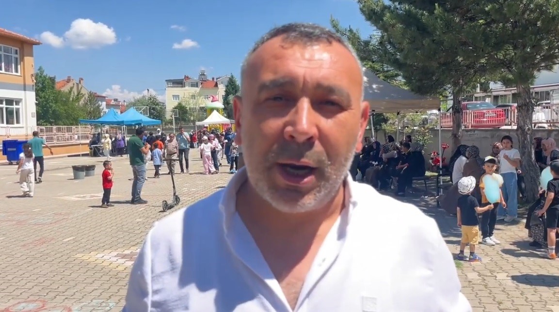 Tavşanlı’da okulda hayır çarşısı düzenlendi