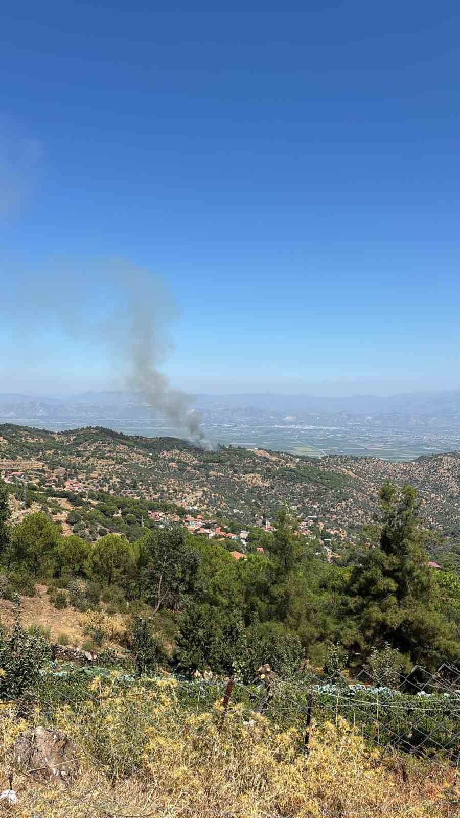 Ekiplerin hızlı m&uuml;dahalesi ile alevler b&uuml;y&uuml;meden kontrol altına alındı