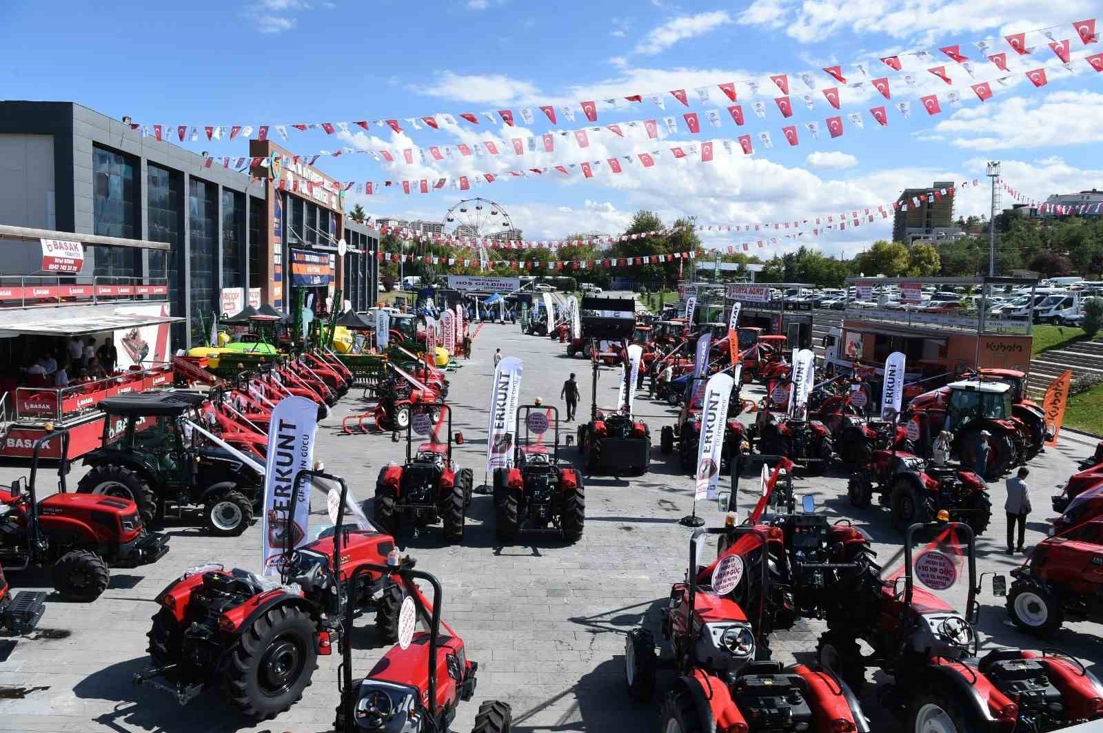 Malatya’da 7 yıl aradan sonra tarım fuarı kapılanı yeniden açtı
