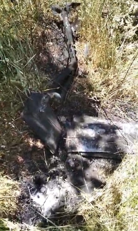 Evin bahçesine düştü ardından alev alev yandı