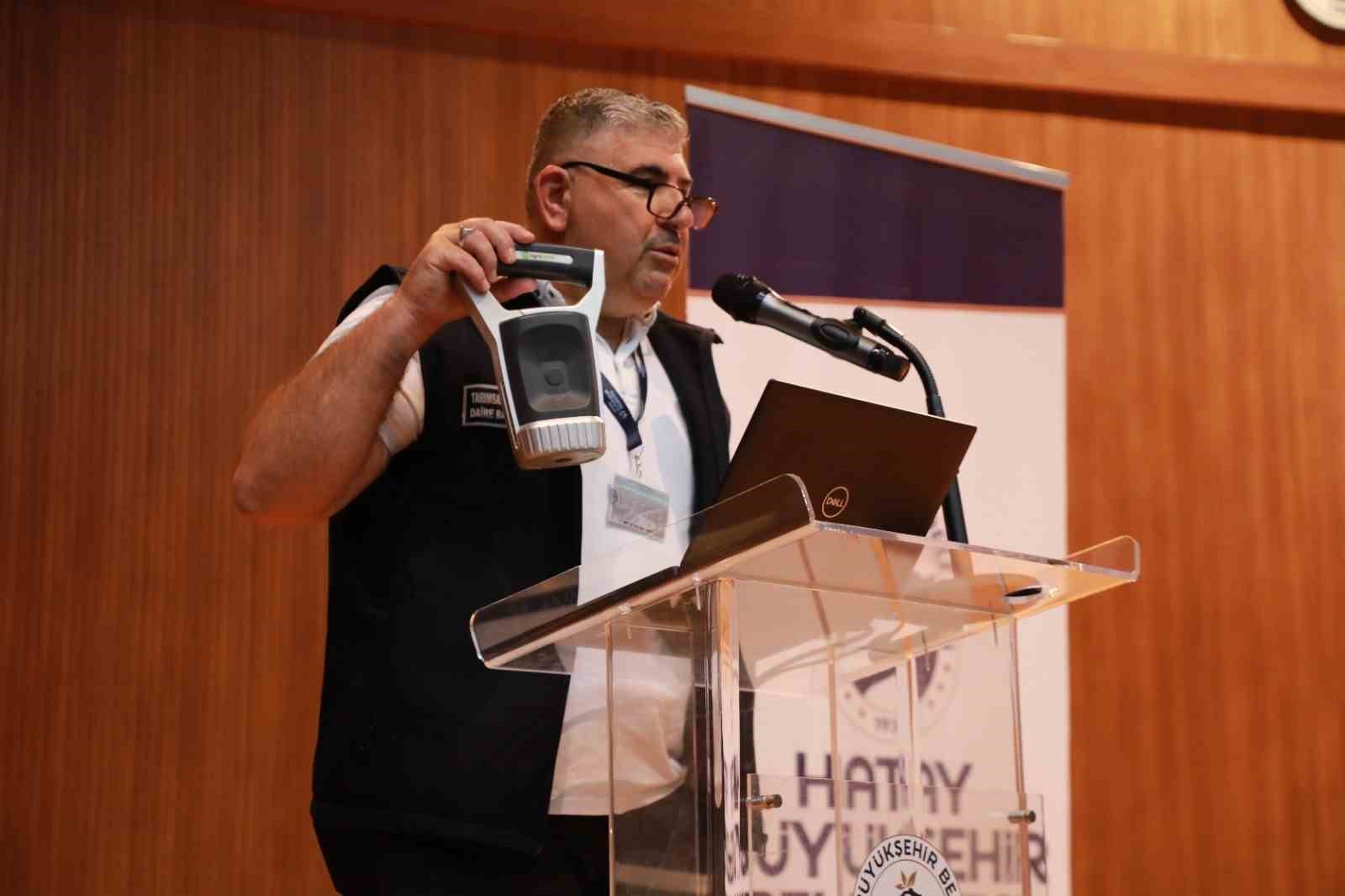 Arsuz’da turunçgil yetiştiricilerine yönelik eğitim düzenlendi