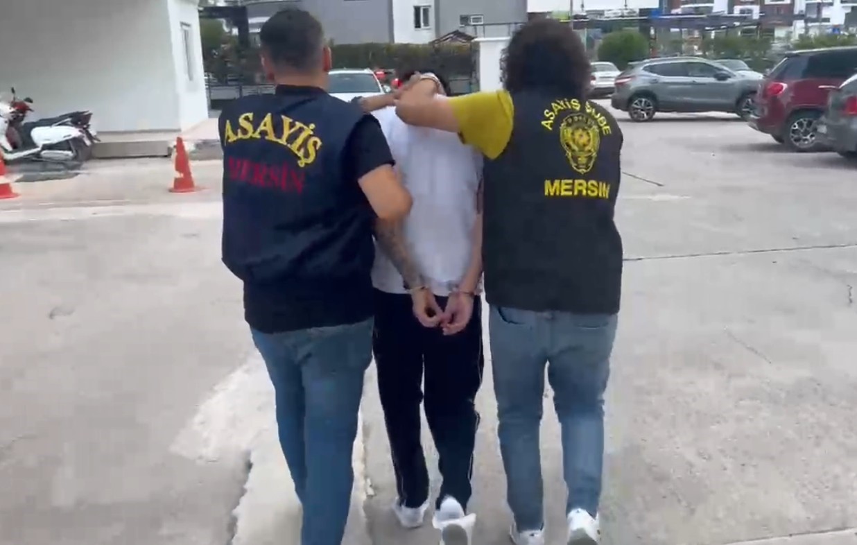 Hapis cezasıyla aranan suçlular tatilde yakalandı: Biri havuzda, diğeri yazlıkta gözaltına alındı