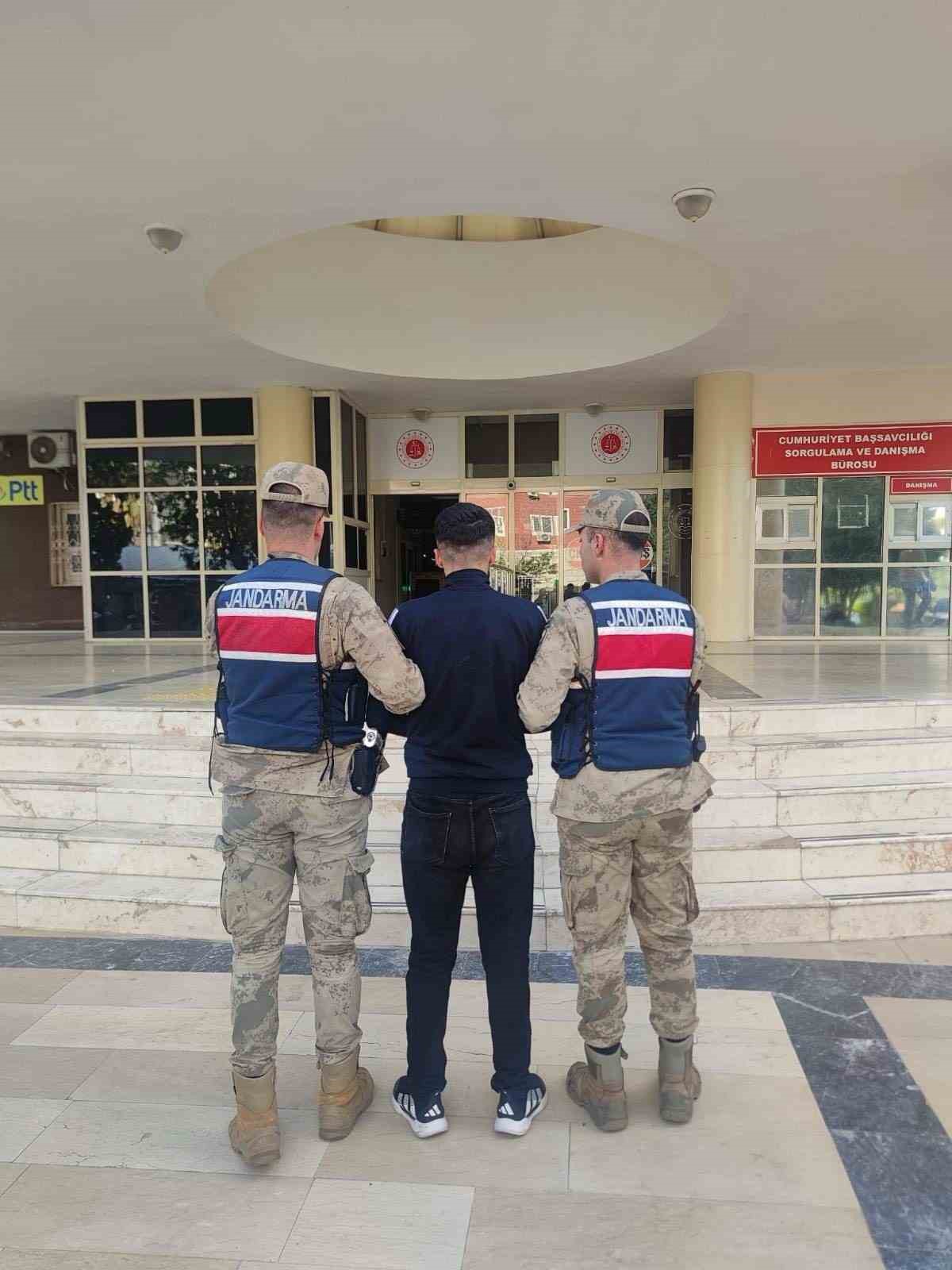 Şanlıurfa’da kesinleşmiş hapis cezası bulunan 2 hükümlü yakalandı