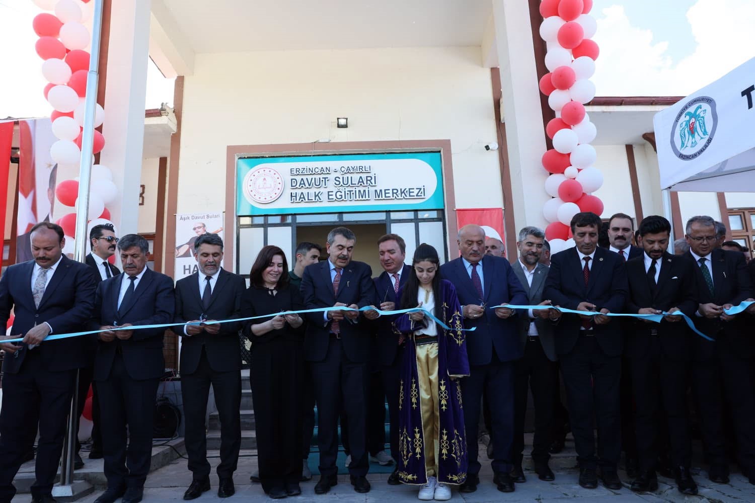 Bakan Tekin: "Derdimiz milletimizin birliği ve kardeşliğidir"