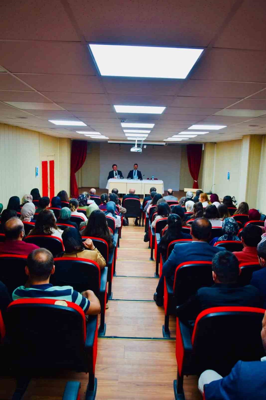 Posof&rsquo;ta 2026-2027 Eğitim-&Ouml;ğretim yılı hazırlık toplantısı ger&ccedil;ekleştirildi