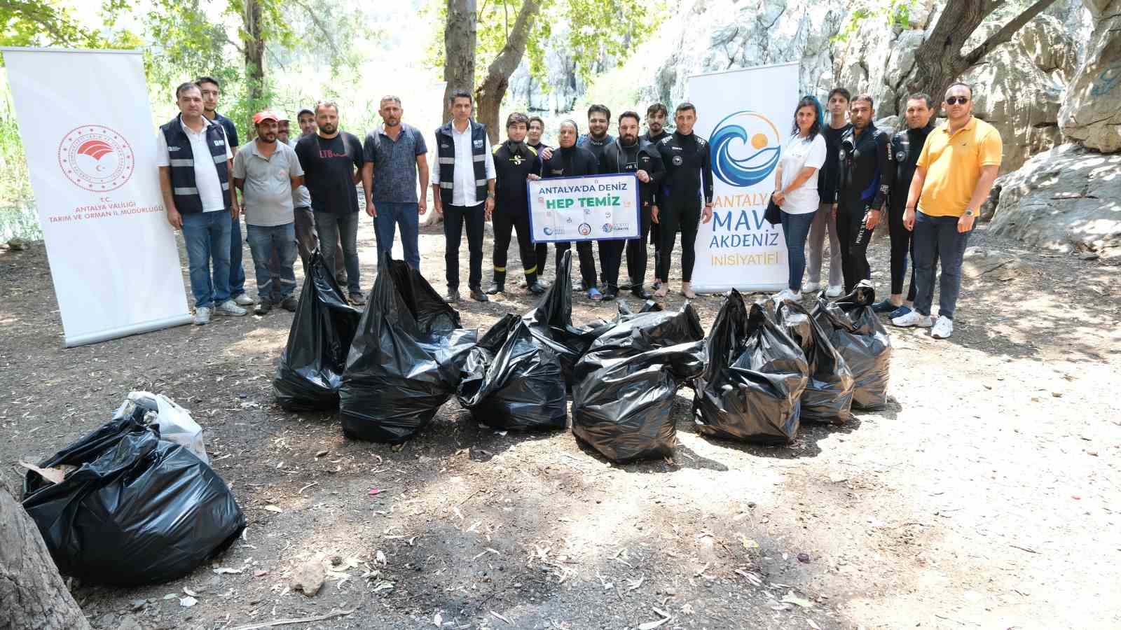 Antalya’nın içme suyu kaynağından pet bardak, alkol şişeleri, poşetler çıkartıldı