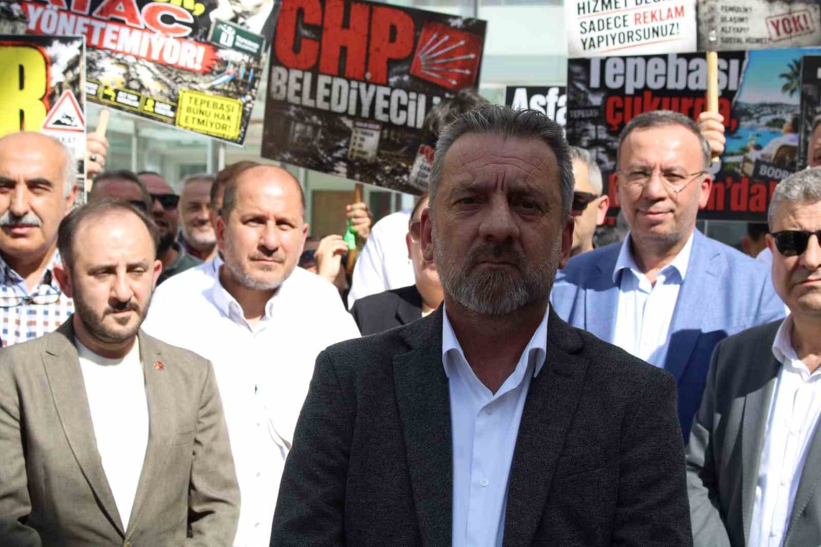 AK Partili Şimşek&rsquo;ten Tepebaşı Meclisi tepkisi: "Mecliste mikrofon kapatarak ger&ccedil;eklerin &uuml;zerini &ouml;rtemezsiniz"