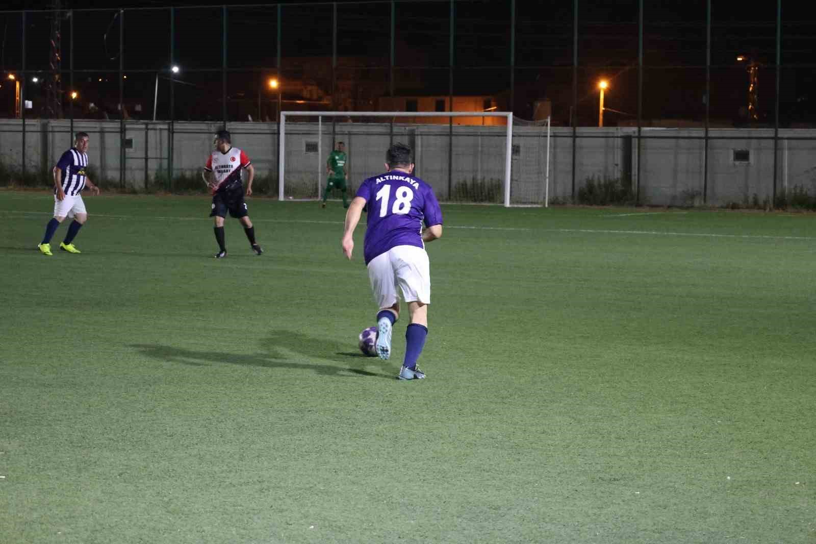 Hatay’da 38.Erhan Aksay futbol turnuvası 53 takımın katılımıyla sürüyor