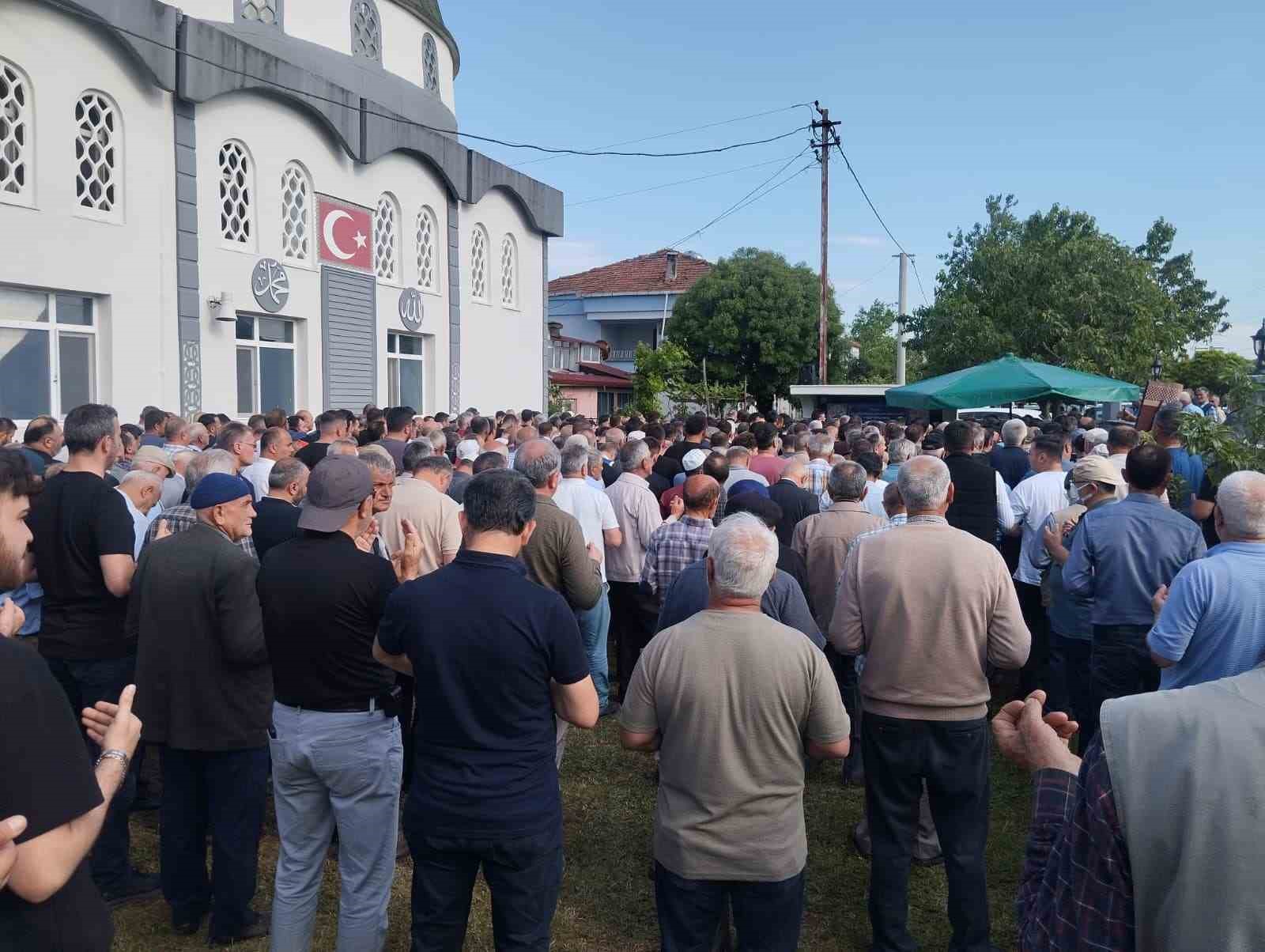 Fabrikadaki elektrik faciasında &ouml;len Yunus &Ccedil;eki&ccedil; defnedildi