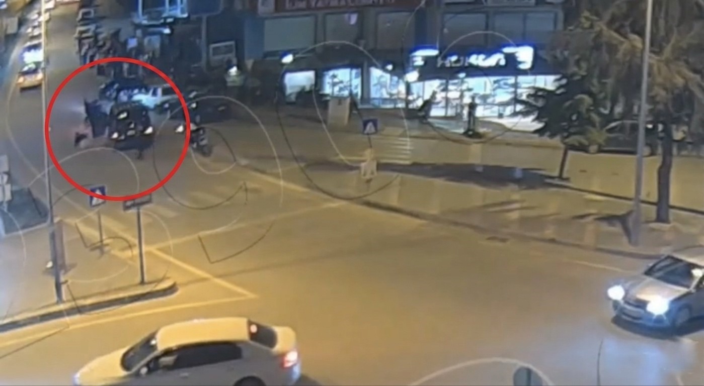 Nefes borusuna kek kaçan sürücü, polisin heimlich manevrasıyla kurtuldu