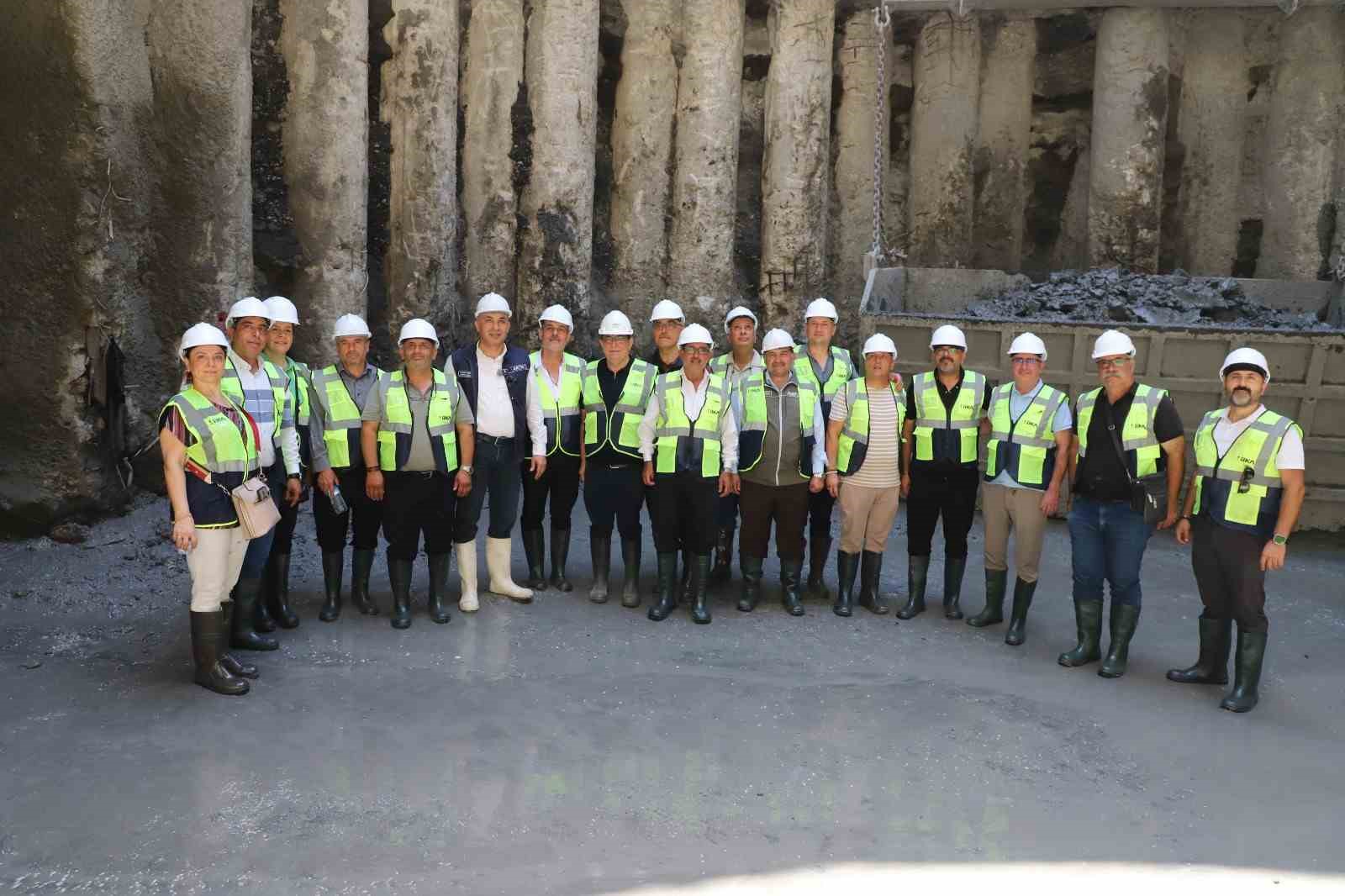 Muhtarlar, 1 milyon insana hizmet verecek Türkiye’nin en büyük atık su tünelini inceledi