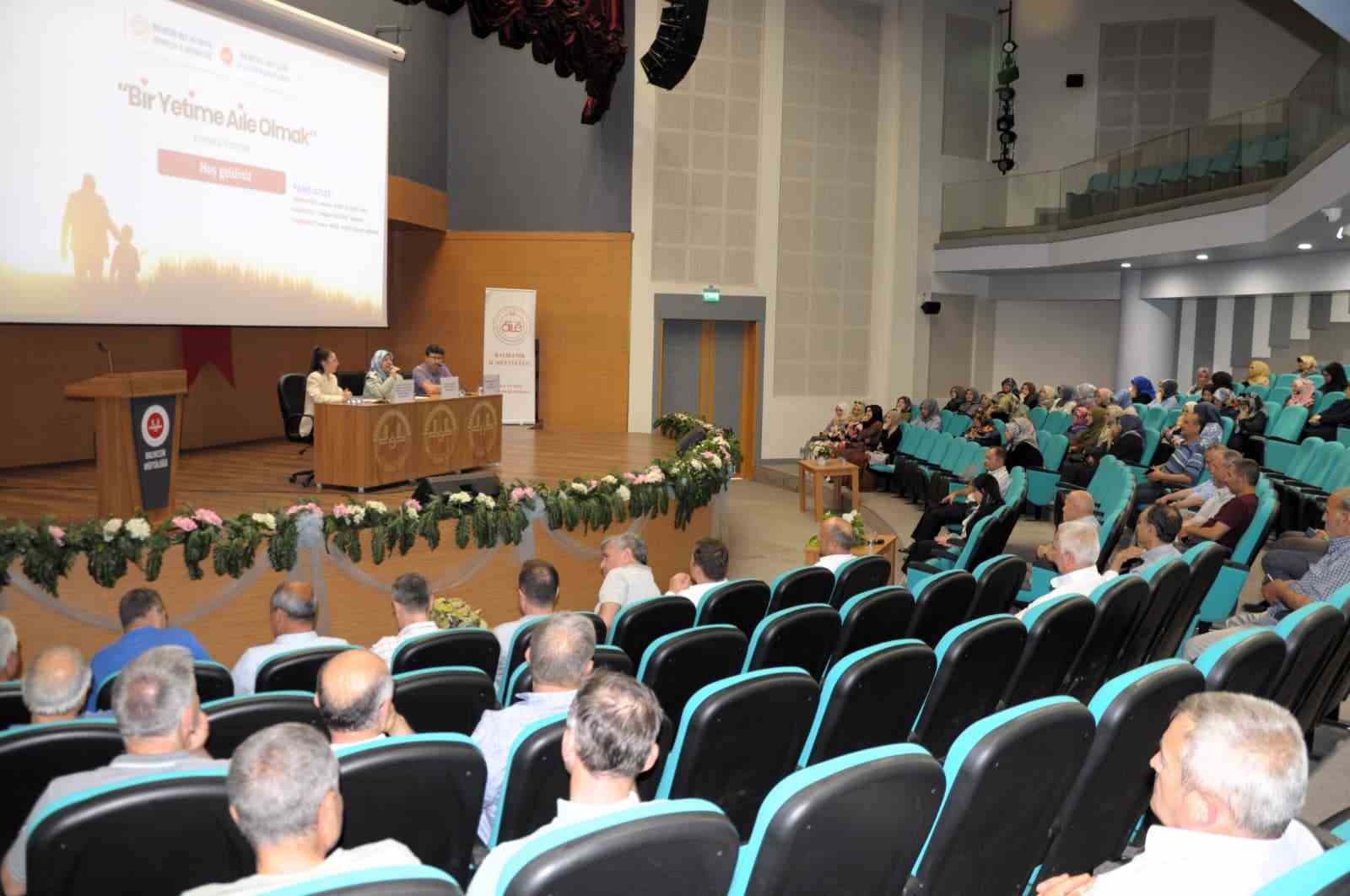 Balıkesir&rsquo;de yetimlere yuva olma &ccedil;ağrısı yapıldı