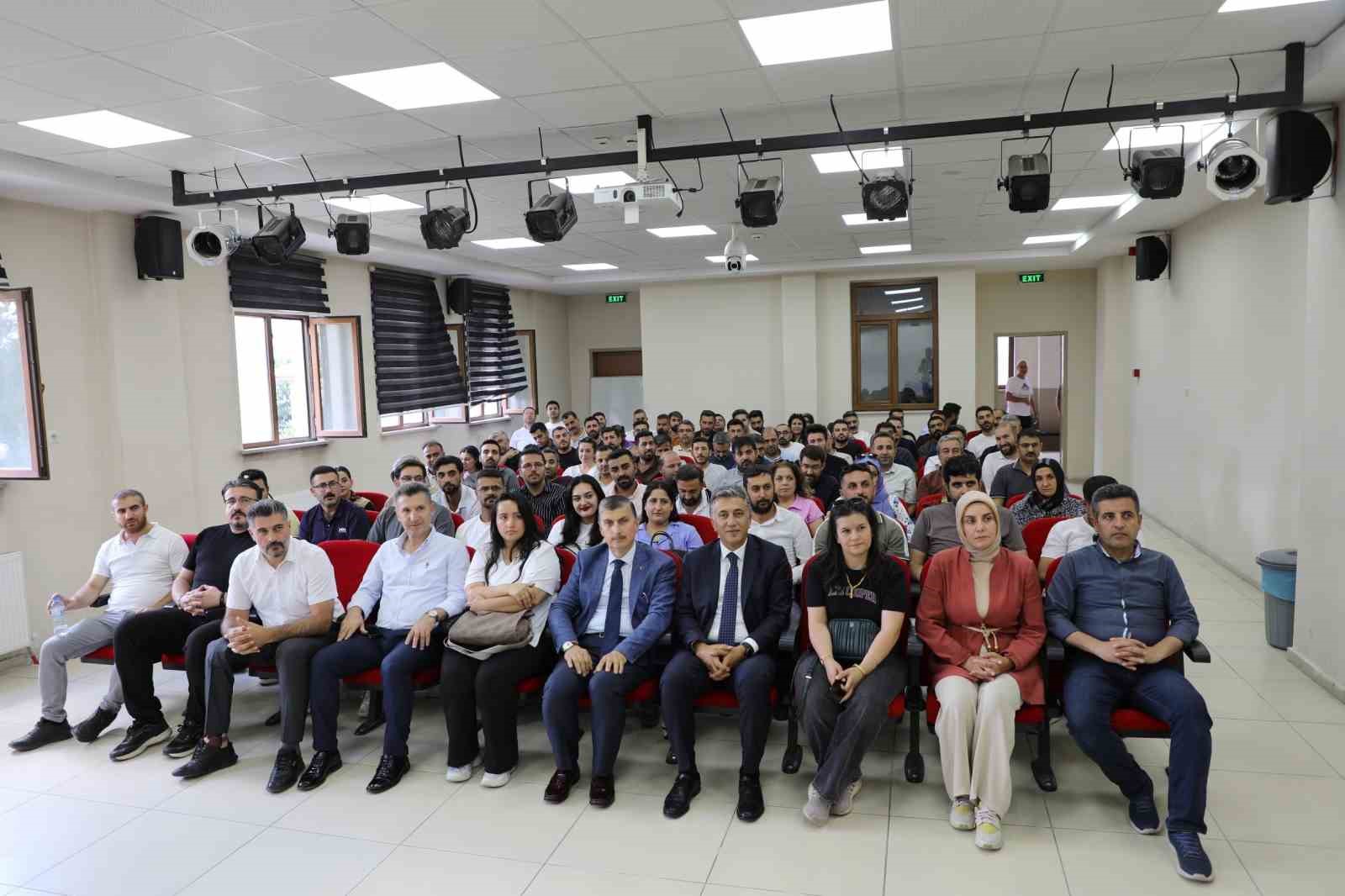 Ağrı’da yönetici adaylarına yönelik eğitim programı düzenlendi