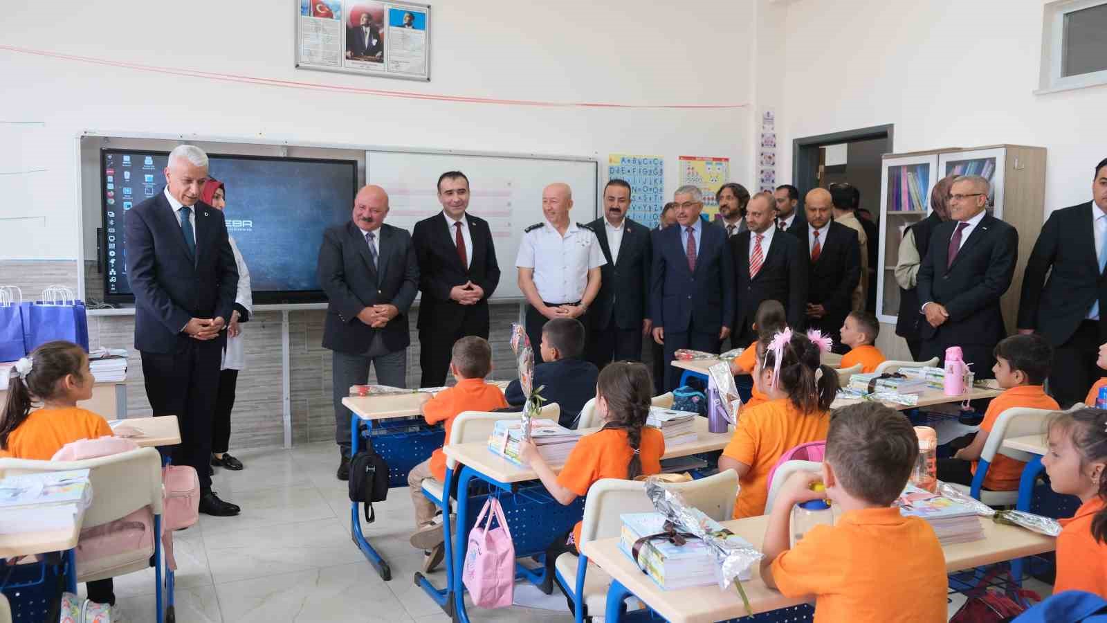 Karaman&rsquo;da İlk&ouml;ğretim Haftası coşkuyla kutlandı